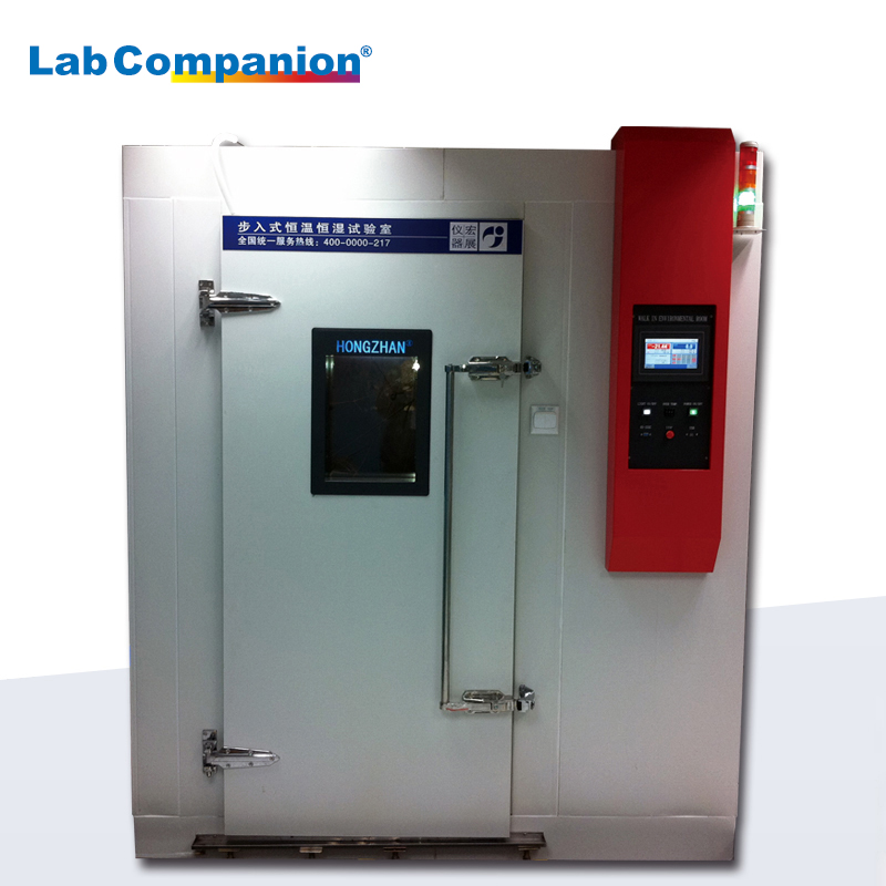 Walk-in high and low temperature test chamber
